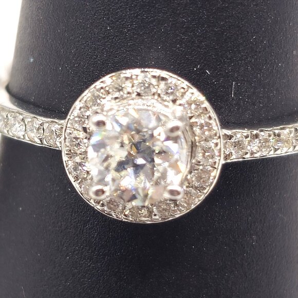 14k White Gold Diamond Ring SZ 6.5 / 2.10G / .35 CT VS2-H  14k White Gold Diamond Ring SZ 6.5 / 2.10G / .35 CT VS2-H / .50 CTW